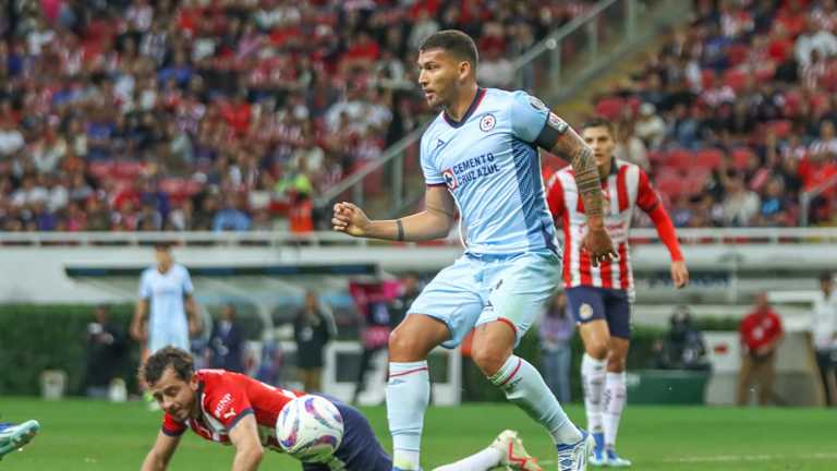 Dos equipos poderosos de la Liga MX se unen a la puja por Juan Escobar